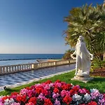 شقة Festival's